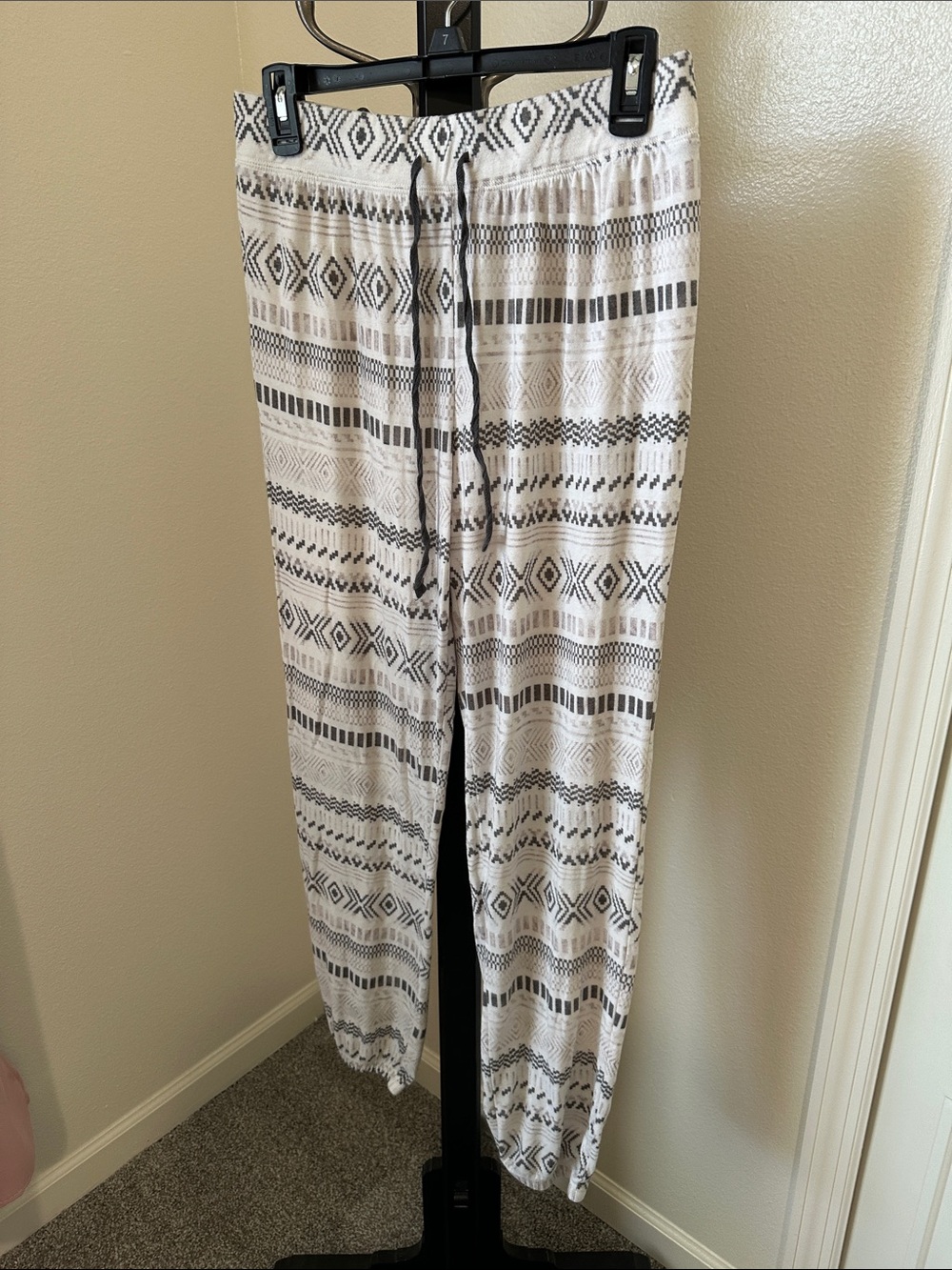 Sonoma Ivory and Black Geometric Print Pajama Pants